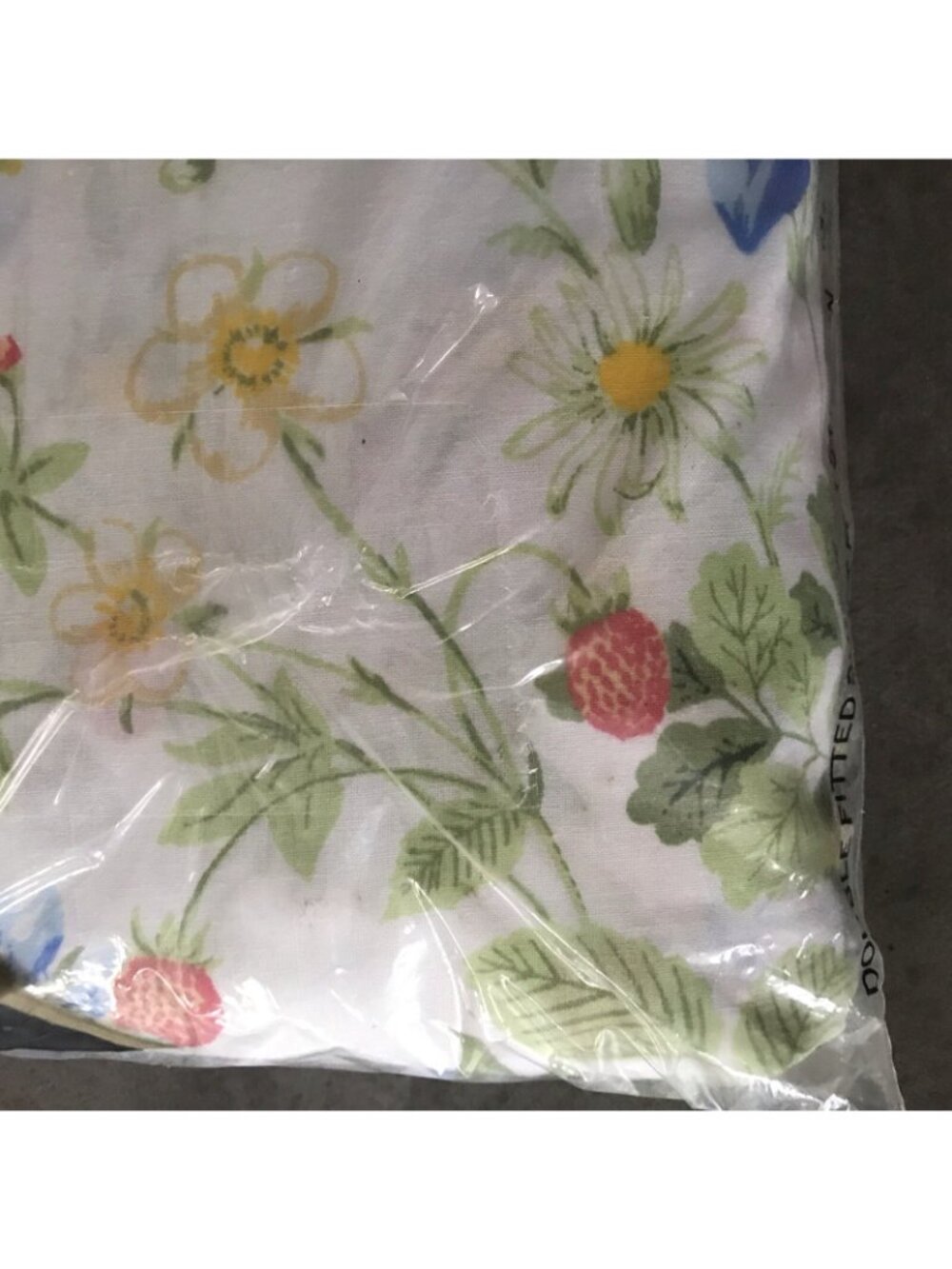 Vintage Pequot Double Fitted Sheet Floral Berries Cottage Gardens 54"x76" USA - Picture 6 of 12